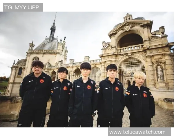 FPX战队在S15电竞总决赛中的CSGO盯防体系解析与战术运用探讨